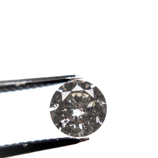 Salt and pepper round diamond