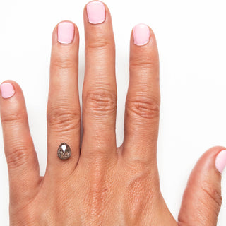 Salt and pepper diamond