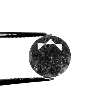 Salt and pepper round diamond