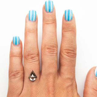 Black speckled kite diamond