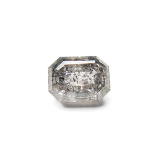 Salt and pepper diamond