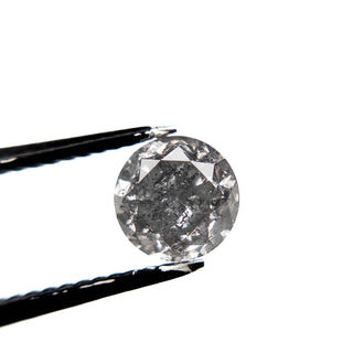 Salt and pepper diamond