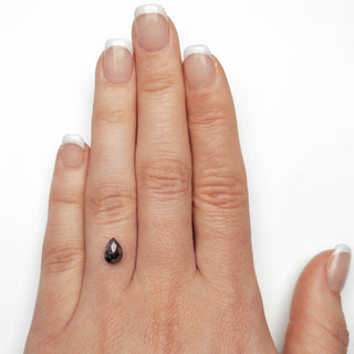 Salt and pepper diamond