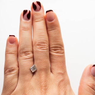 Salt and pepper kite diamond