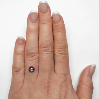 Salt and pepper round diamond