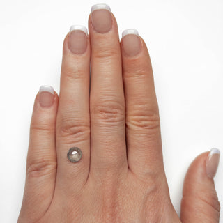 Round salt and pepper diamond