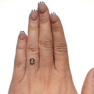 Salt and pepper diamond