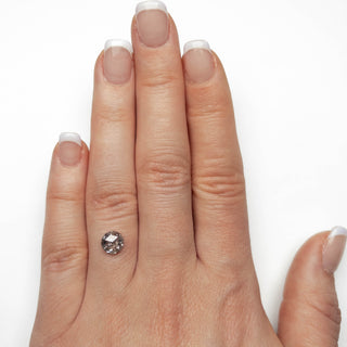 Salt and pepper round diamond