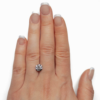 Salt and pepper round diamond