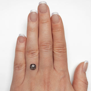 Salt and pepper cushion diamond