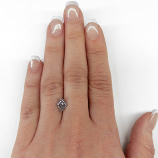 Salt and pepper lozenge diamond