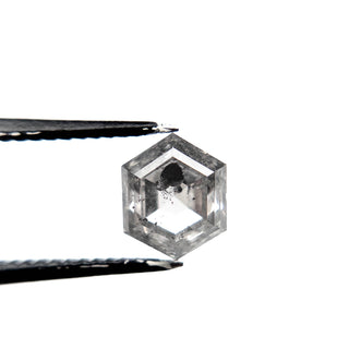 Salt and pepper diamond