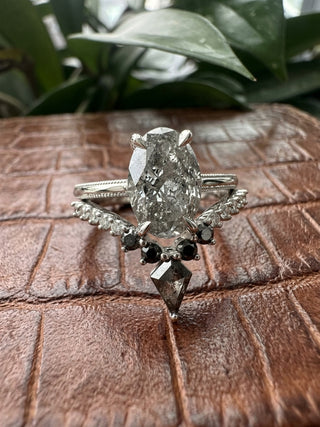Kaelynn Wedding Ring, 15 Salt and Pepper Rose Cut and White Diamonds women's wedding band, Point No Point Studio. Eco-friendly, Recycled Metals, Conflict Free.