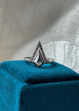 Valeria Wedding Ring, 11 Diamond