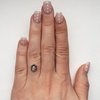 Salt and pepper hexagon diamond