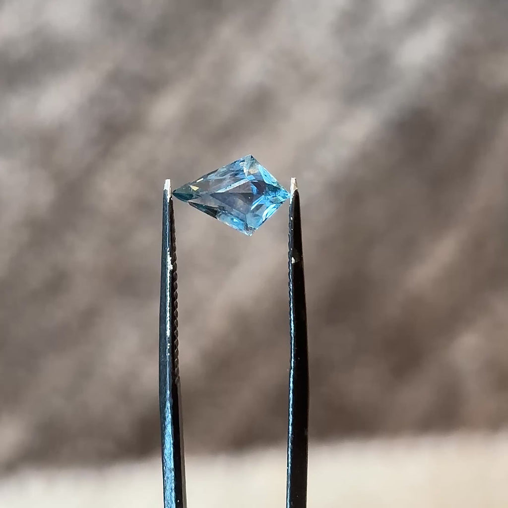 1.58ct Kite loose Sapphire, Point No Point Studio. Conflict free.