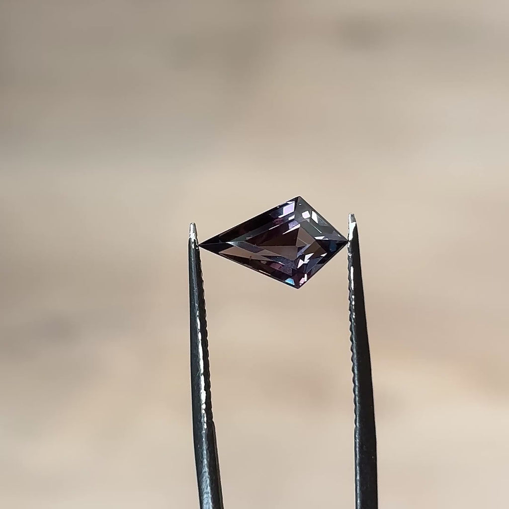 2.41ct Kite loose Sapphire, Point No Point Studio. Conflict free.