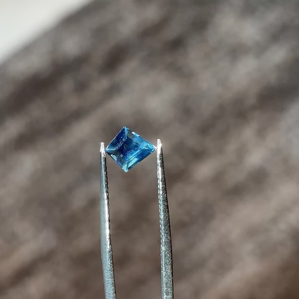 1.39ct Kite loose Sapphire, Point No Point Studio. Conflict free.