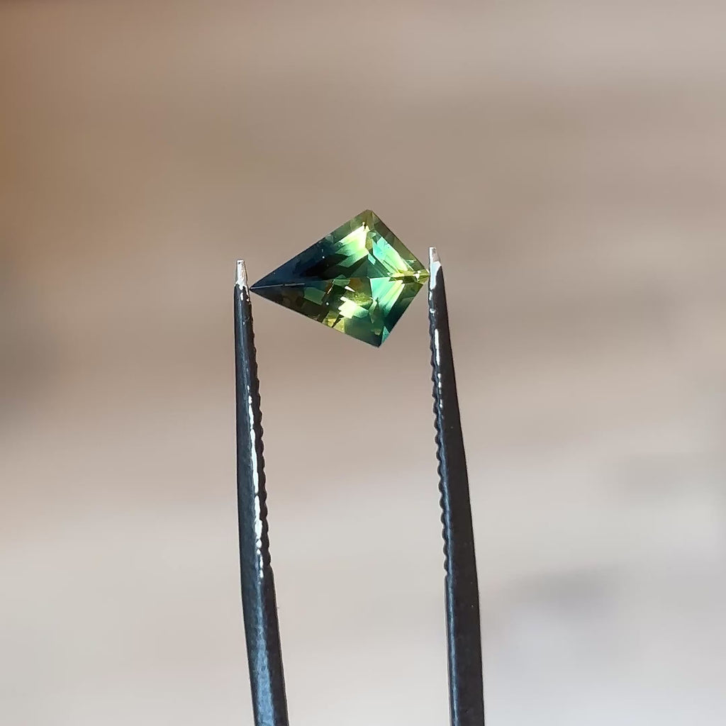 1.29ct Kite loose Sapphire, Point No Point Studio. Conflict free.