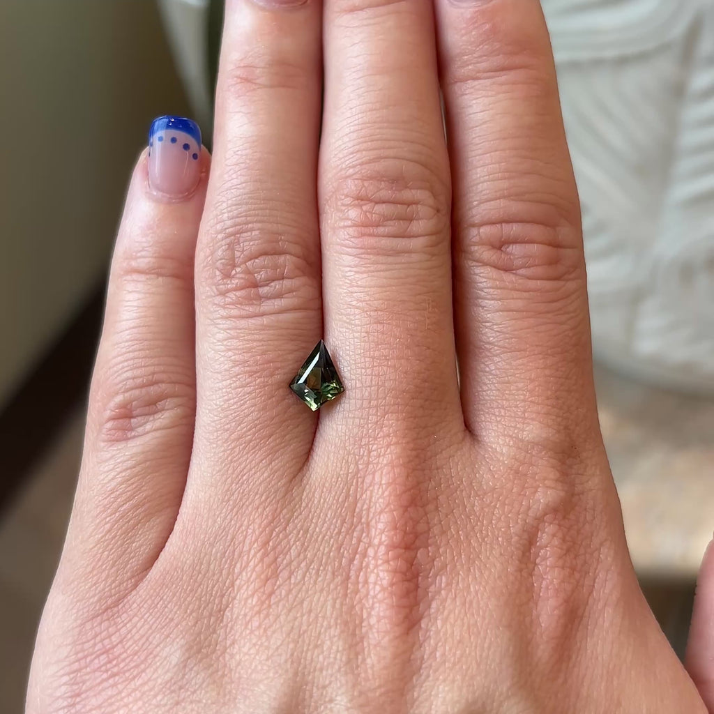 1.29ct Kite loose Sapphire, Point No Point Studio. Conflict free.
