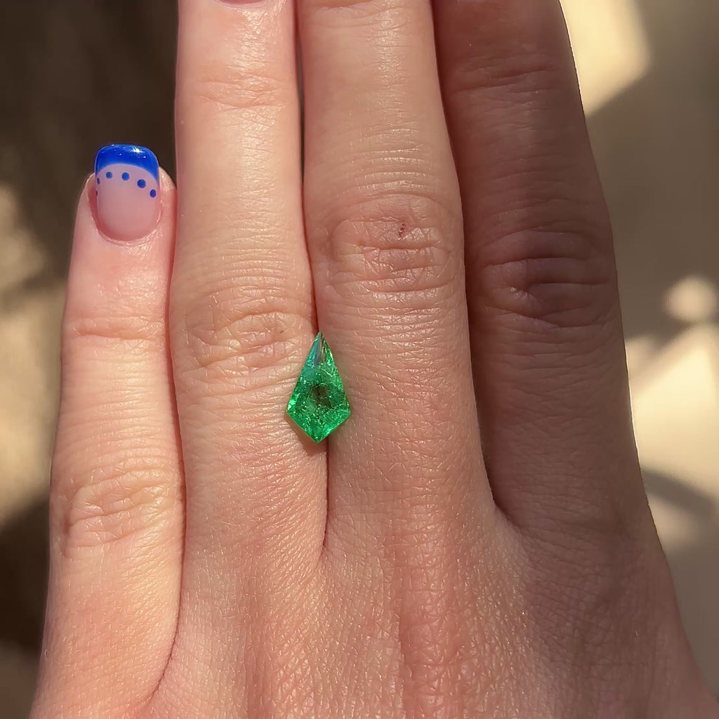 1.69ct Kite loose Gemstone, Point No Point Studio. Conflict free.