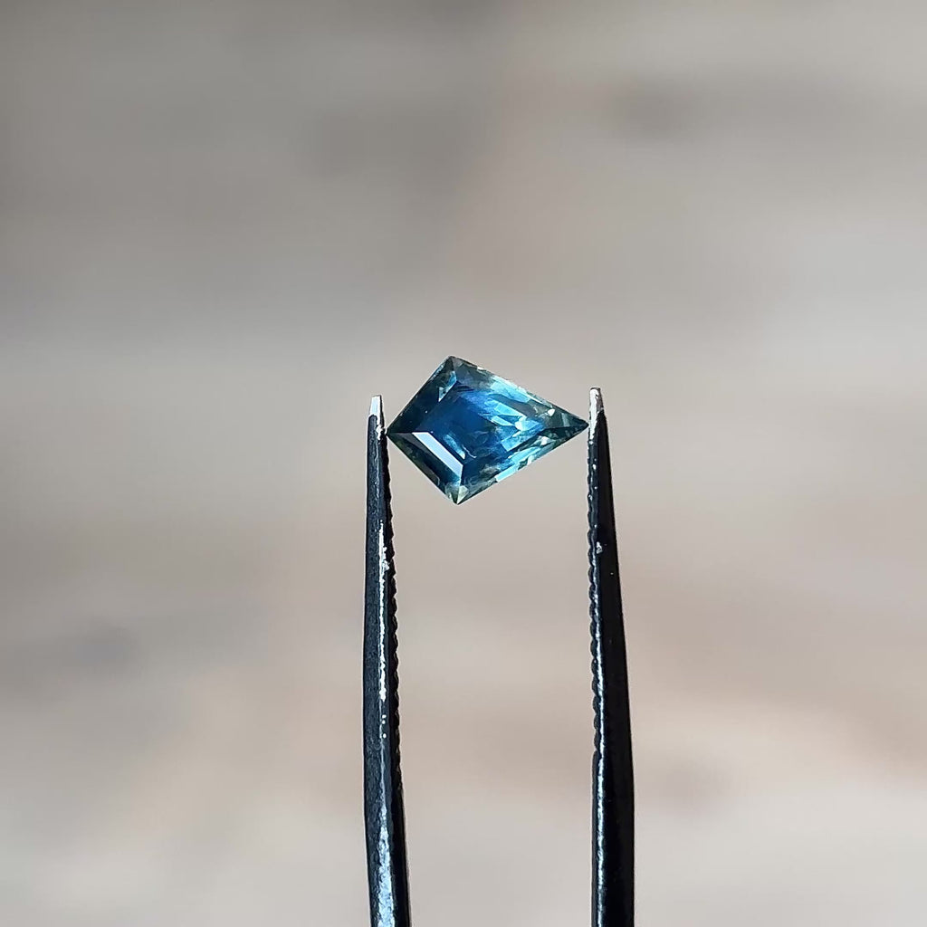 1.17ct Kite loose Sapphire, Point No Point Studio. Conflict free.