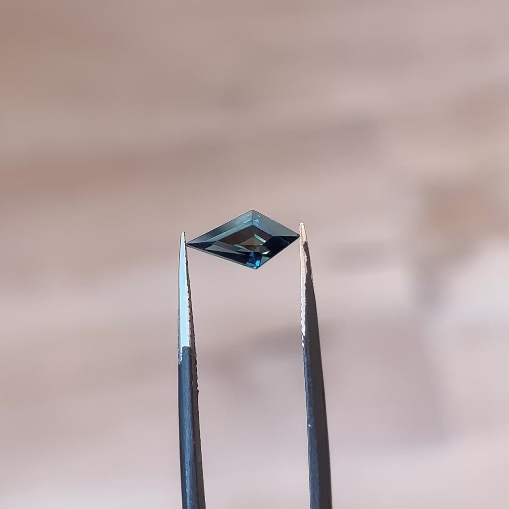 .89ct Kite loose Sapphire Stone, Point No Point Studio. Conflict free.