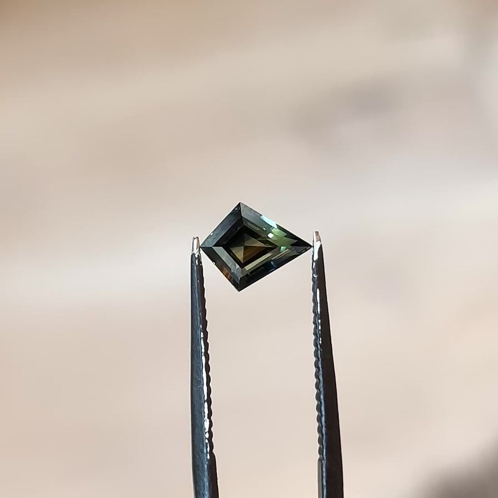 1.10ct Kite loose Sapphire, Point No Point Studio. Conflict free.