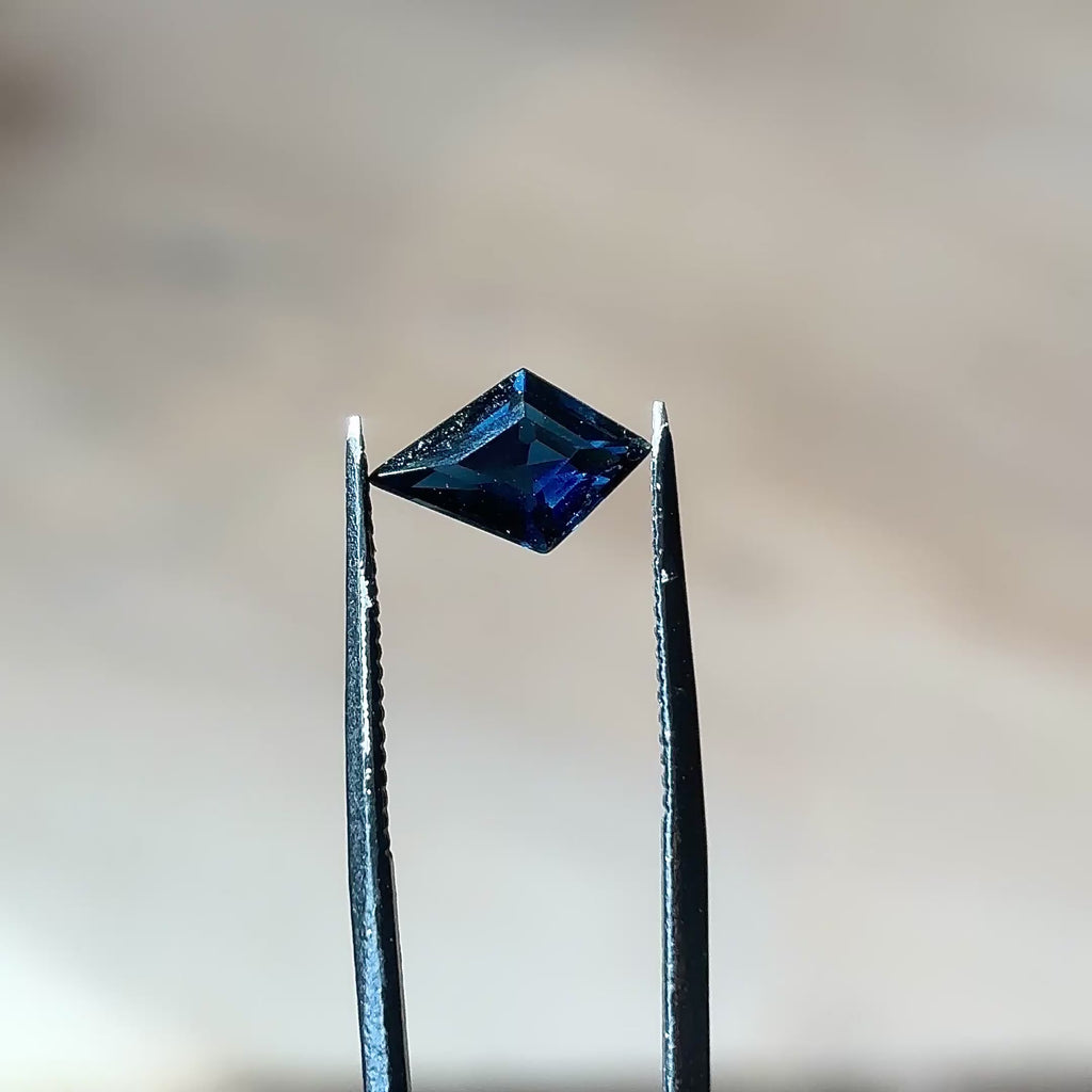 1.75ct Kite loose Sapphire Stone, Point No Point Studio. Conflict free.