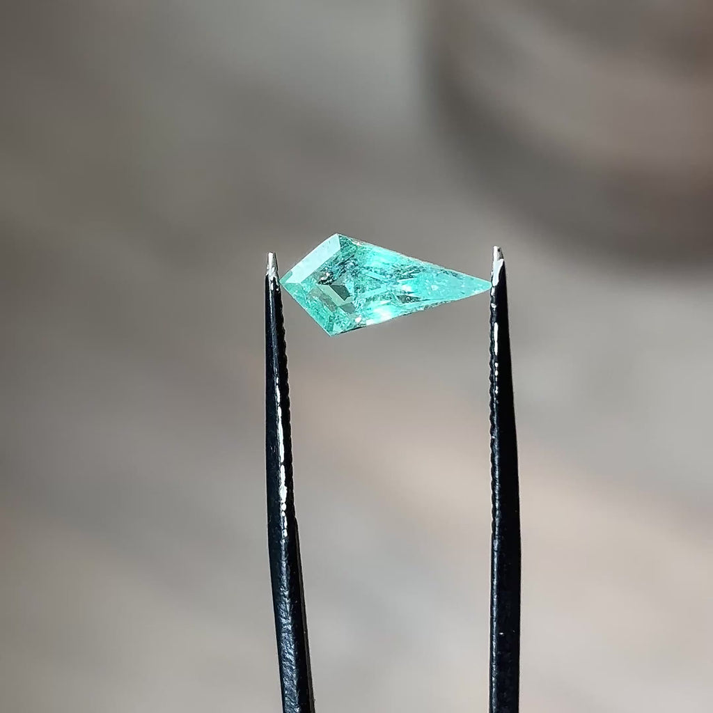 1.62ct Kite loose Gemstone, Point No Point Studio. Conflict free.