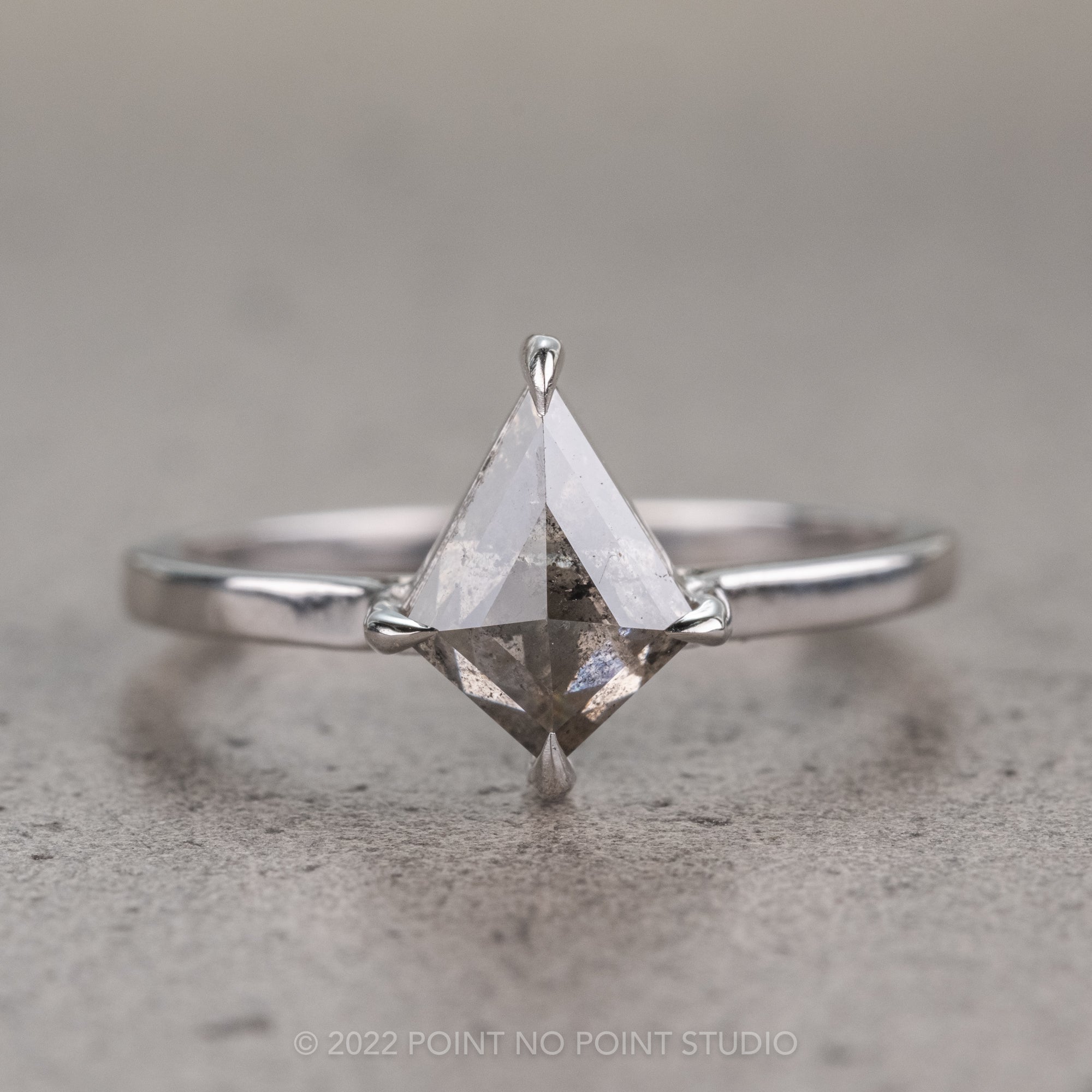 Kite diamond ring Clearance