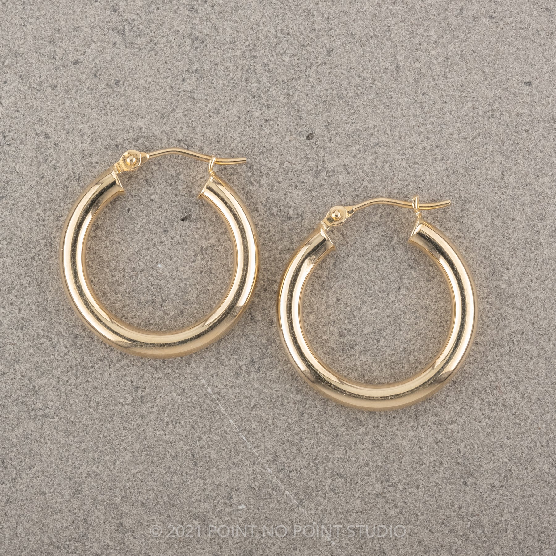 20mm Tube Hoop Earrings, 14k Yellow Gold – Point No Point Studio