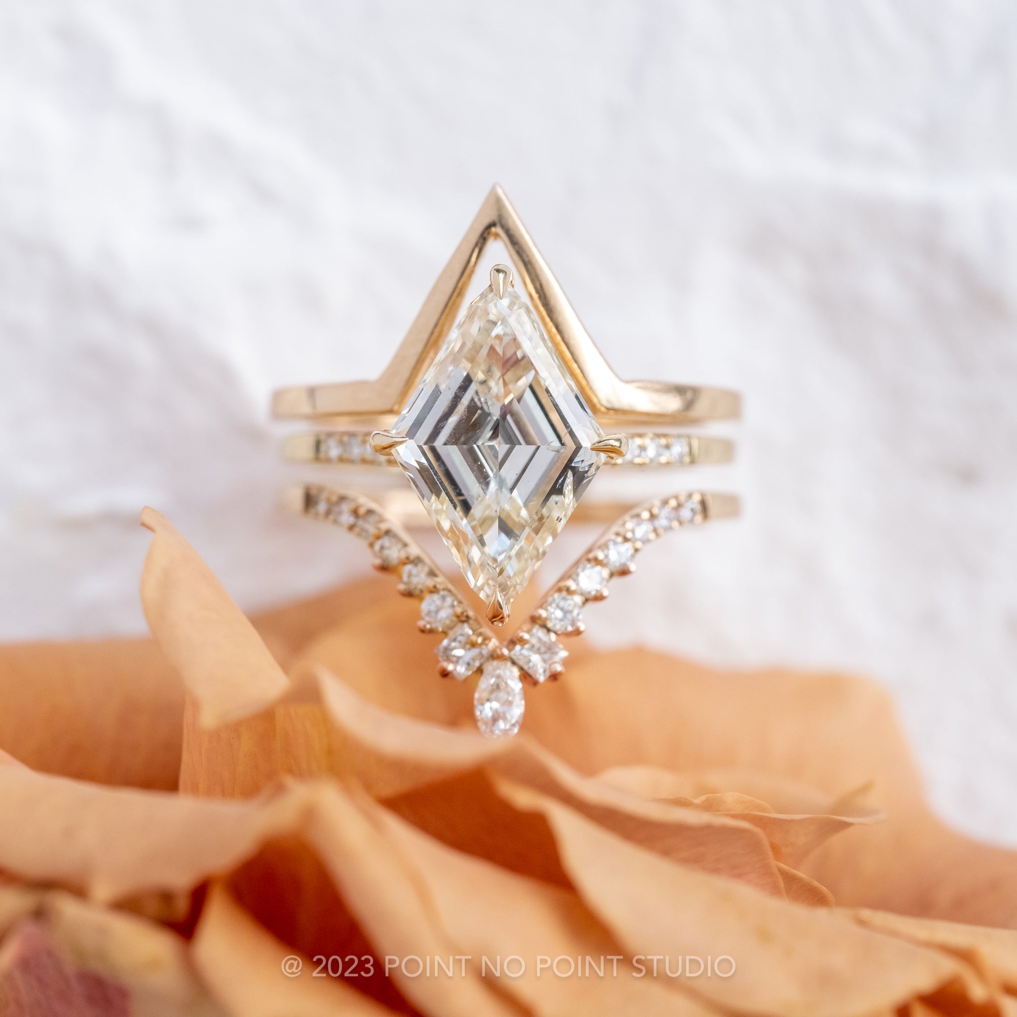 20 Brilliant Cushion Cut Wedding Engagement Rings #pillow #cushion # engagement #ring #pillowcushionengagementri… | Wedding ring cushion, Diamond  engagement, Diamond